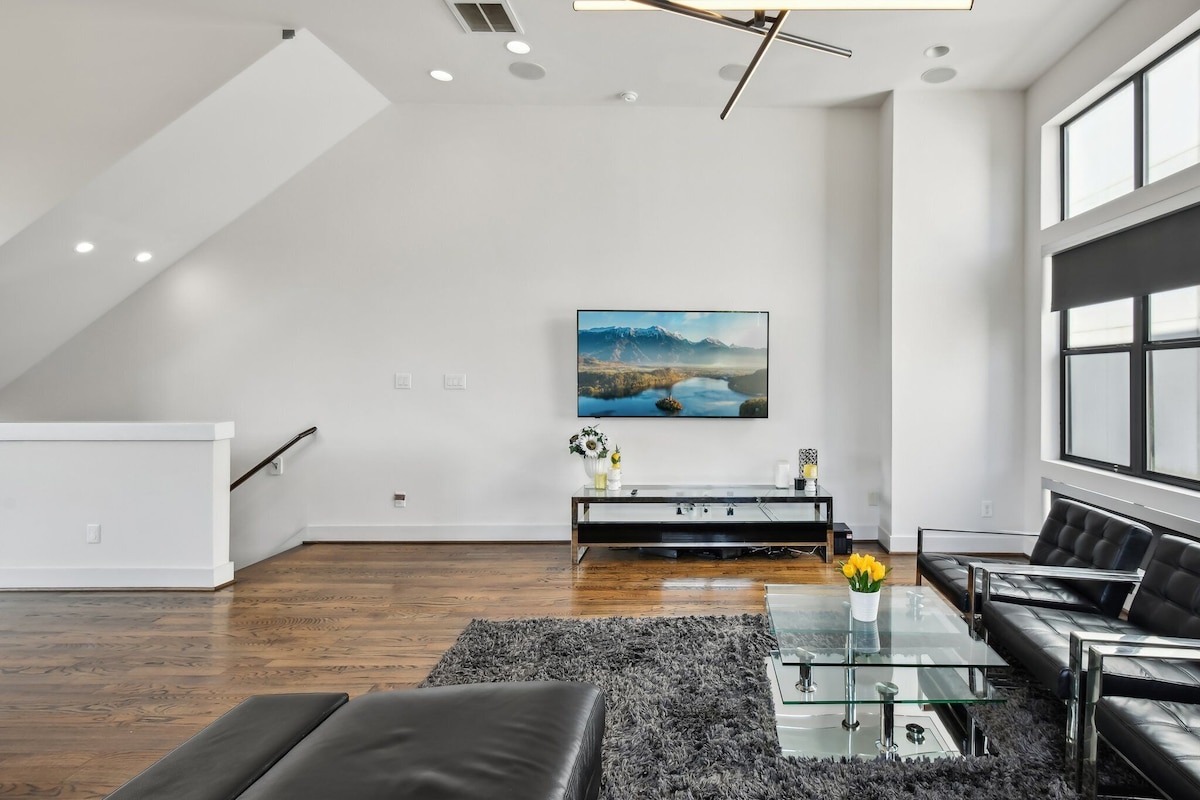 Photo 7 of EADO Lux 3-Story w/Rooftop Views