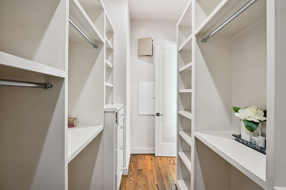 Photo 26 of EADO Lux 3-Story w/Rooftop Views