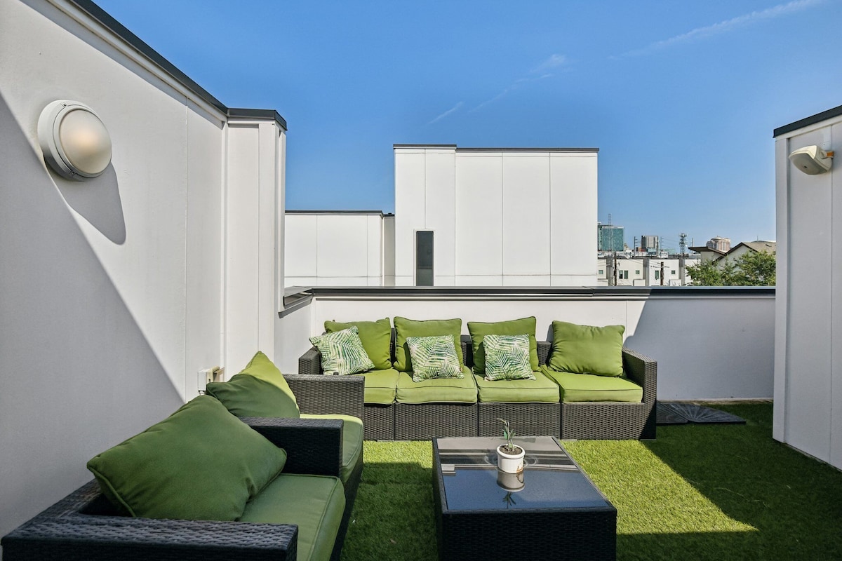 Photo 46 of EADO Lux 3-Story w/Rooftop Views