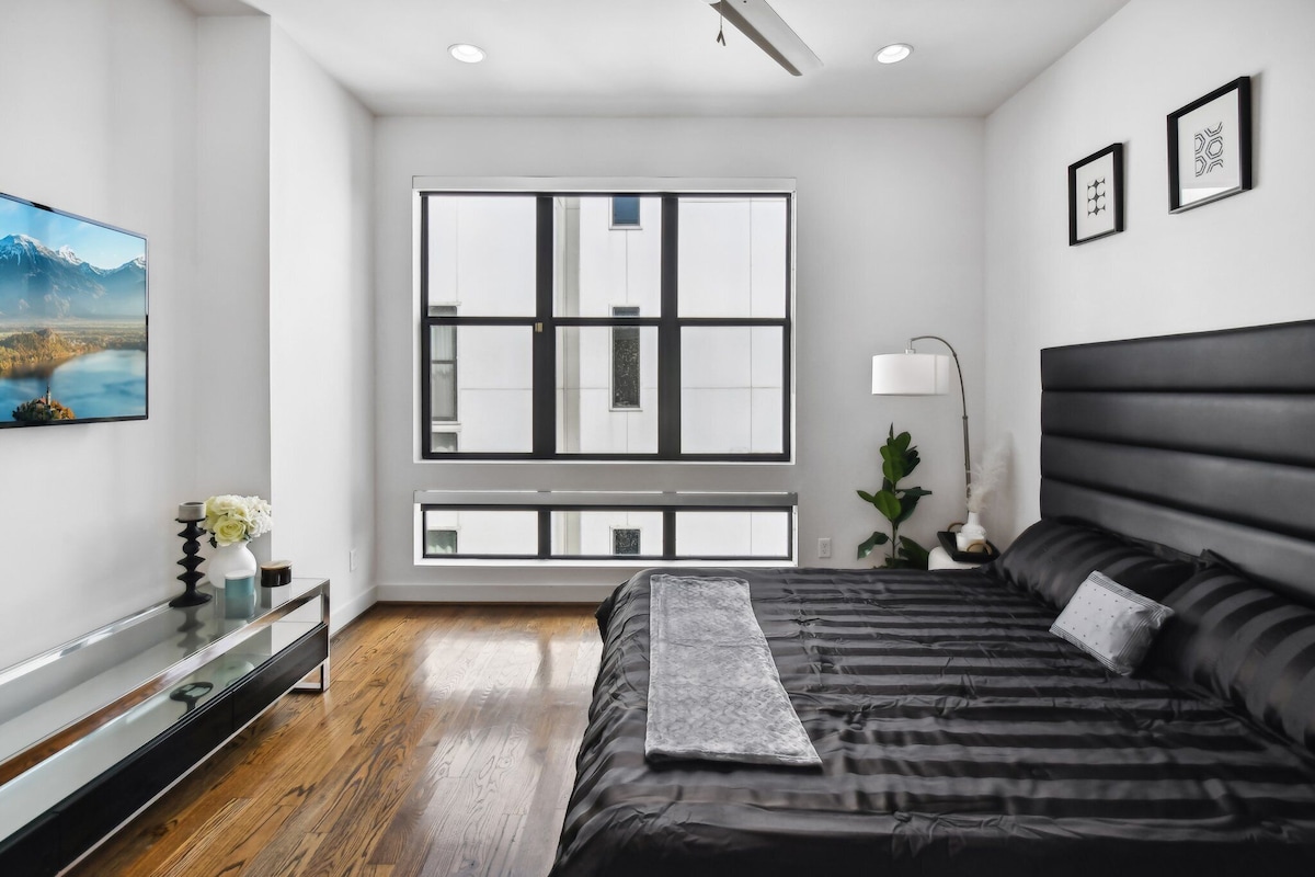 Photo 20 of EADO Lux 3-Story w/Rooftop Views