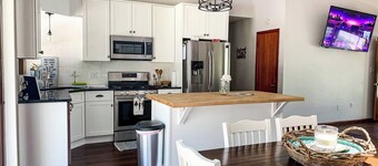 POOL OPEN! 15 Minutes to Cedar Point