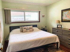 3 bedrooms, WiFi, bed sheets