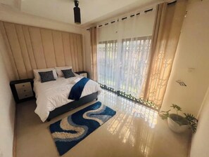 3 室のベッドルーム、WiFi、ベッドシーツ