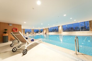 Indoor pool - Corp Yanbu Hotel (Yanbu)