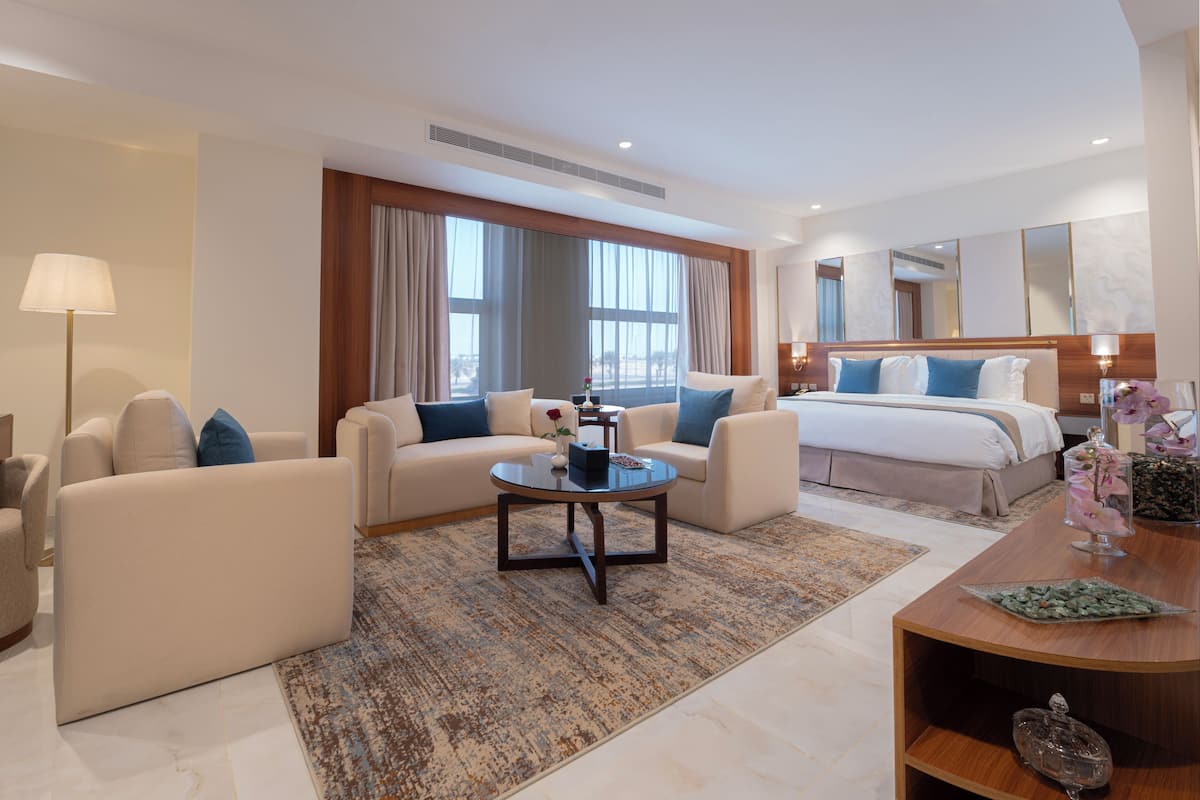Presidential Suite, City View | Premium bedding, in-room safe, soundproofing, iron/ironing board