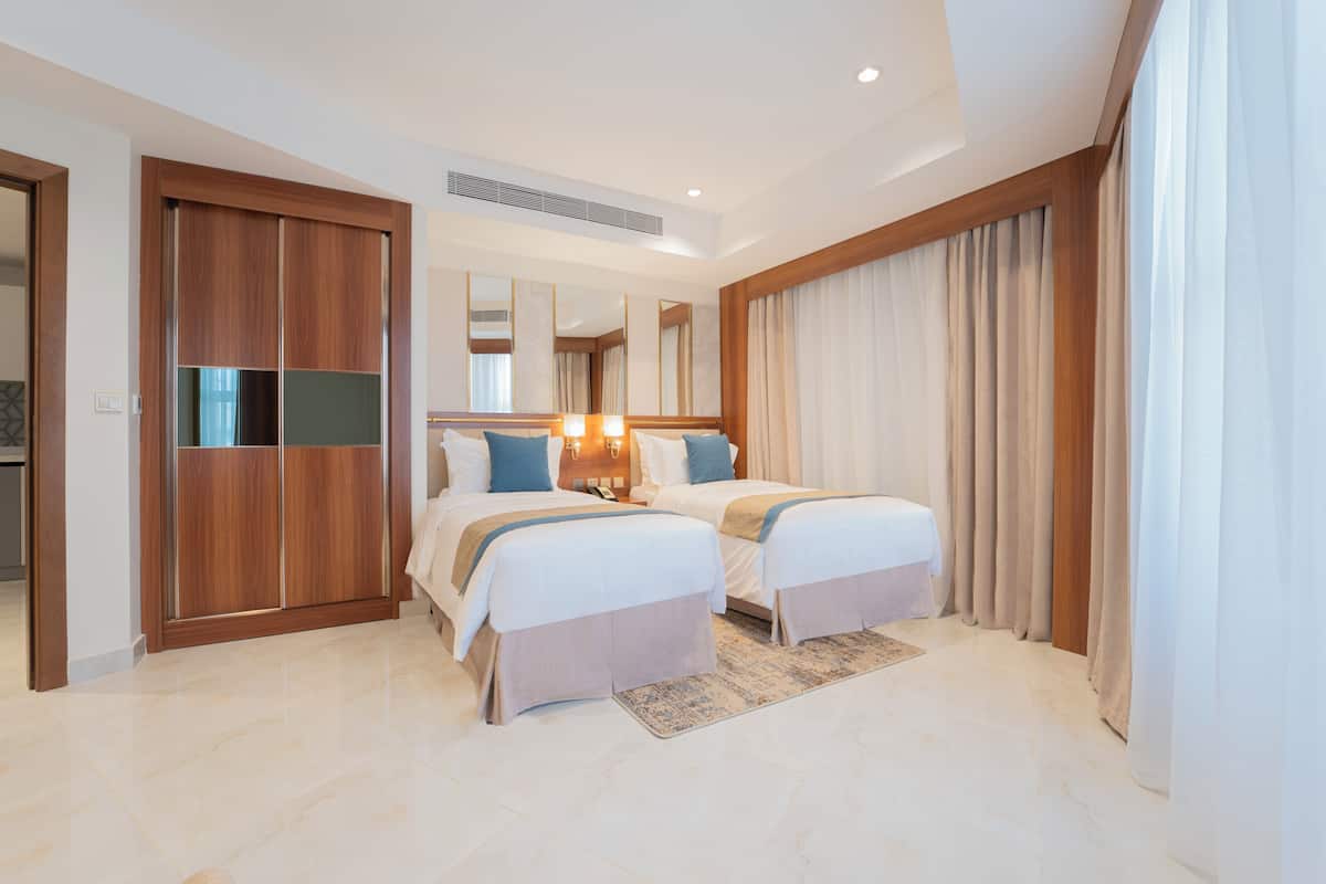 Premium Twin Room, Sea View | Premium bedding, in-room safe, soundproofing, iron/ironing board