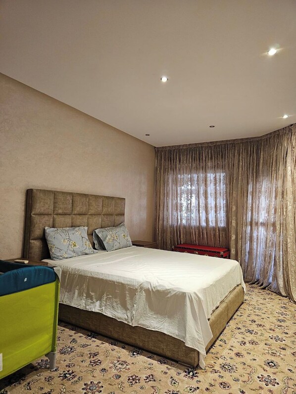 2 bedrooms