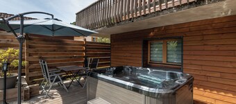 Chalet du Bouchot 2: private spa, play area, 4p
