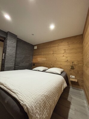 2 dormitorios, cuna de viaje, wifi