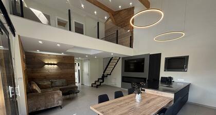 Grand Perce Neige: modern chalet, private spa, 7p