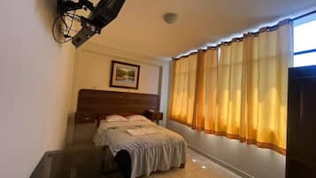 Standard Single Room, City View | Desk, free WiFi