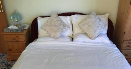Room-orchard Manor, Fore Street, Probus