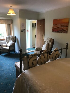 Room, 1 Bedroom, Smoking, Balcony | Living area