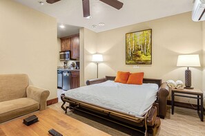 1 bedroom, iron/ironing board, free WiFi, bed sheets