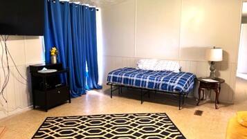 3 bedrooms, free WiFi, bed sheets