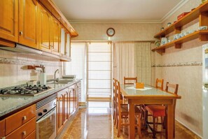 Micro-ondas, fogão, cooktop