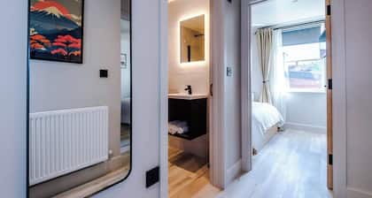 Luxury 2B City Centre Apartment / Private Parking