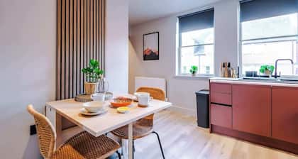 Luxury 2B City Centre Apartment / Private Parking