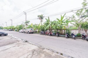 Property grounds - Freesia Bangphi Guest House (Bang Phli)