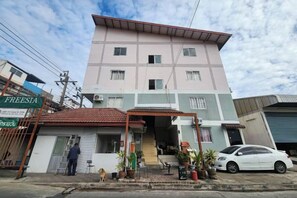 Unclassified image, 2 of 21, button - Freesia Bangphi Guest House (Bang Phli)