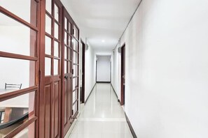 Interior - Freesia Bangphi Guest House (Bang Phli)
