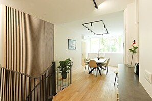 Interior - Charmant appartement 8 personnes (Paris)