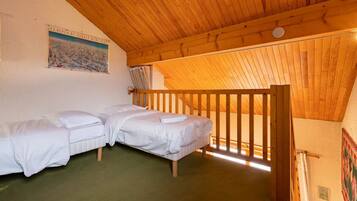 3 chambres, fer et planche à repasser, draps fournis