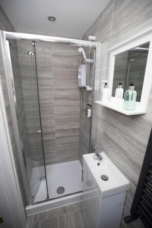 Gratis toiletartikelen, zeep, shampoo, toiletpapier