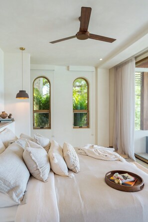 9 quartos, berço de viagem, Wi-Fi, roupa de cama