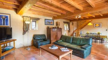 Lecteur de DVD, table de tennis de table