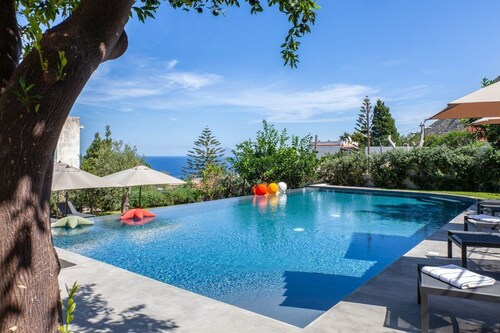 Villa Esotica - Six Bedroom Villa, Sleeps 12