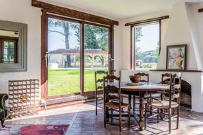 تناول الطعام