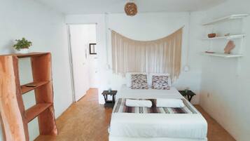 1 bedroom, free minibar items, iron/ironing board, free WiFi