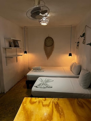 Comfort Bungalow, 1 Bedroom, Kitchen, Garden View | 1 bilik tidur, item bar mini percuma, seterika/papan seterika 