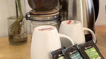 Free daily self-serve breakfast