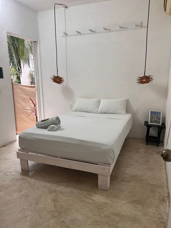 Classic-bungalow, 1 parisänky, keittotila | 1 makuuhuone, minibaari (osa tuotteista ilmaisia), silitysrauta/-lauta