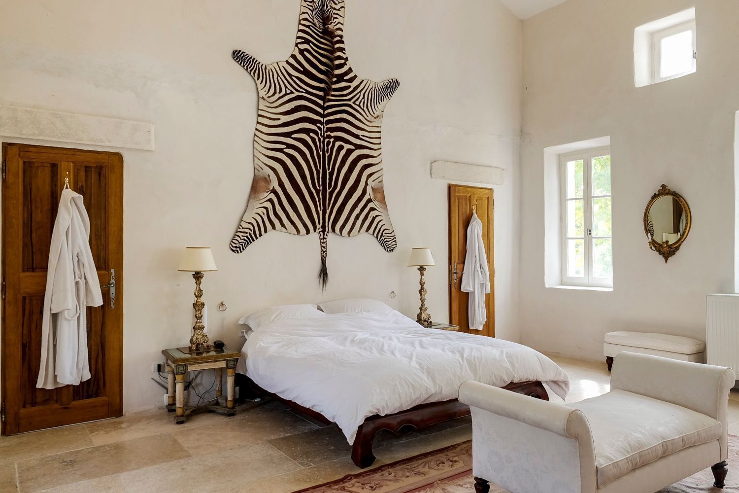 9 bedrooms, iron/ironing board, Internet, bed sheets