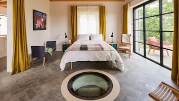 5 slaapkamers, een strijkplank/strijkijzer, internet, beddengoed