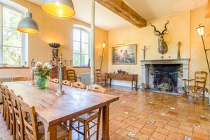 تناول الطعام