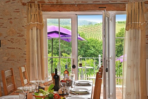 Cottage Des Cedres - Trois Chambres Villa, Couchages 6