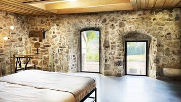 6 chambres, fer et planche Ă repasser, accĂšs Internet, draps fournis