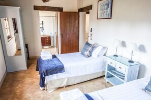 5 Schlafzimmer, Bügeleisen/Bügelbrett, WLAN, Bettwäsche