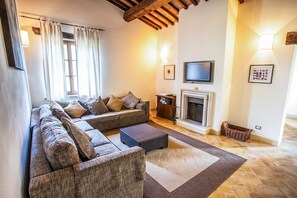 Cheminée, lecteur de DVD