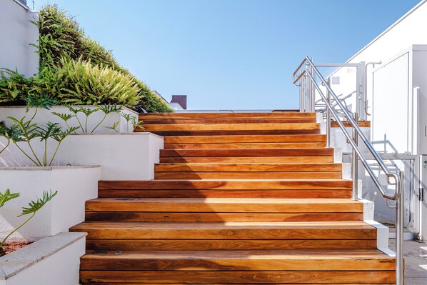 Staircase - Pinheiros piscina vaga -Brazilian Corner (São Paulo)