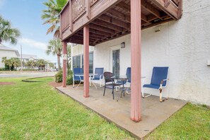 Appart'hôtel, plusieurs lits (Beachview 107) | Terrasse/Patio