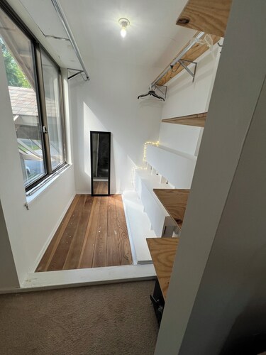 Charming 4-bedroom house in Gaithersburg with WiFi and AC and fenced in yard!