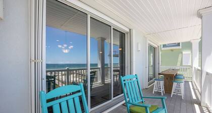 Gorgeous Gulf Front Home, 8 bed/7 bath, Pool, Elevator, and all the amenities!