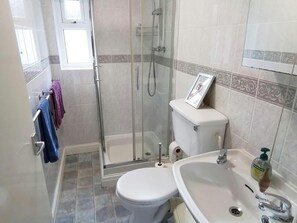Towels - Holly Cottage, Newcastle Emlyn (Newcastle Emlyn)
