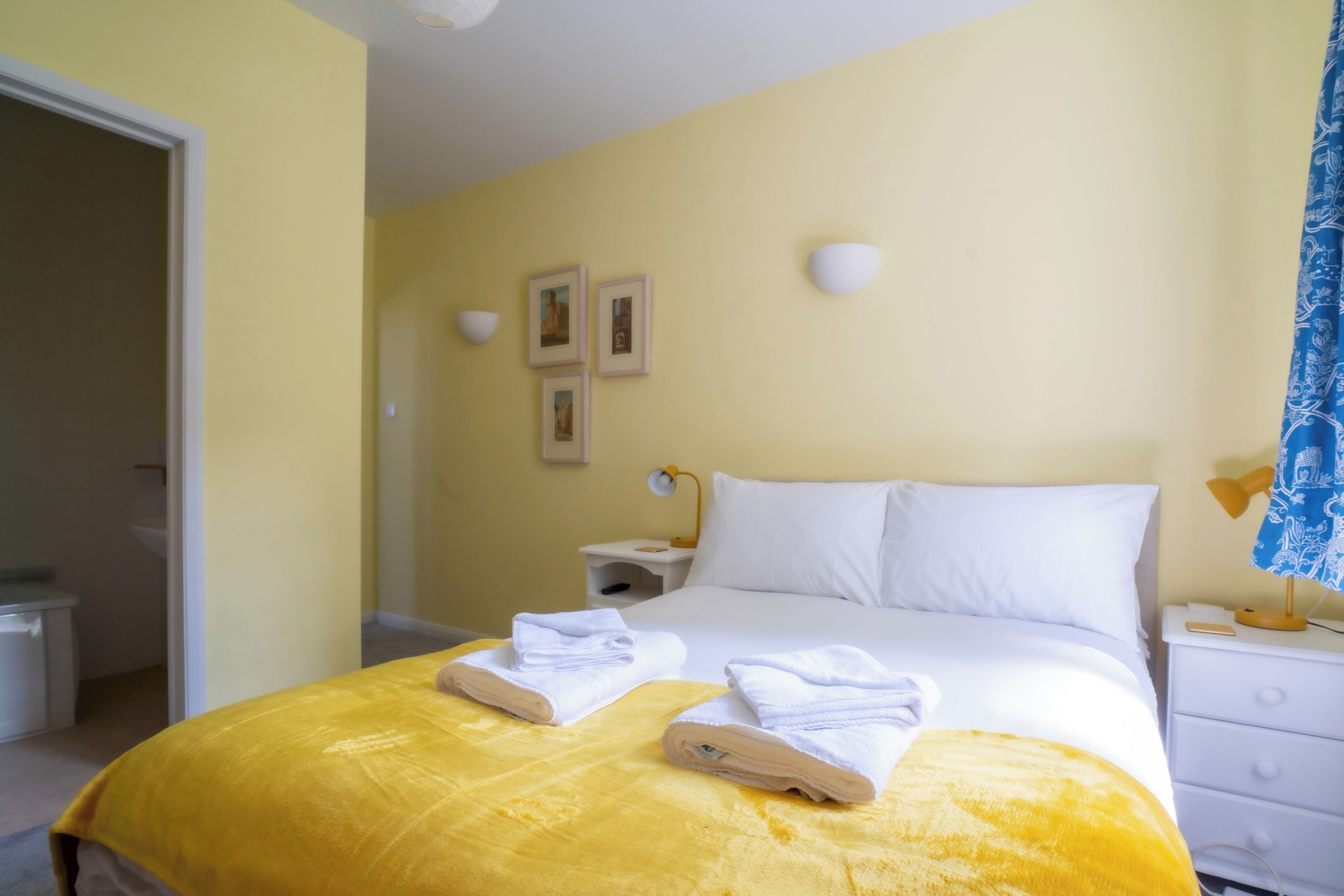 4 bedrooms, iron/ironing board, free WiFi, bed sheets