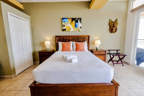 Conch – Oceanfront Ground-Floor Studios – Panama